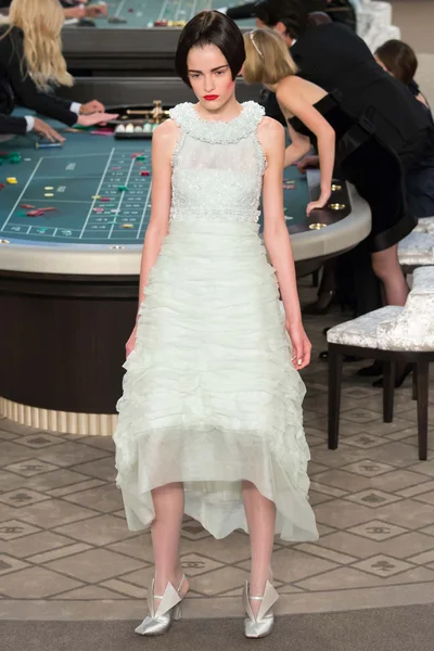 Look 34